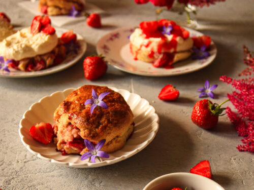 Giant strawberry scone cake recipe | Australia's Best Recipes