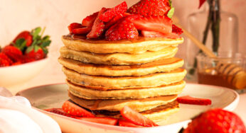 Fluffy Banana American Style Pancakes Recipe with Fresh Strawberries